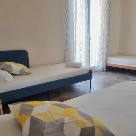 Al Vecchio Carrubo - Lovely 2-rooms House & Patio Holiday home
